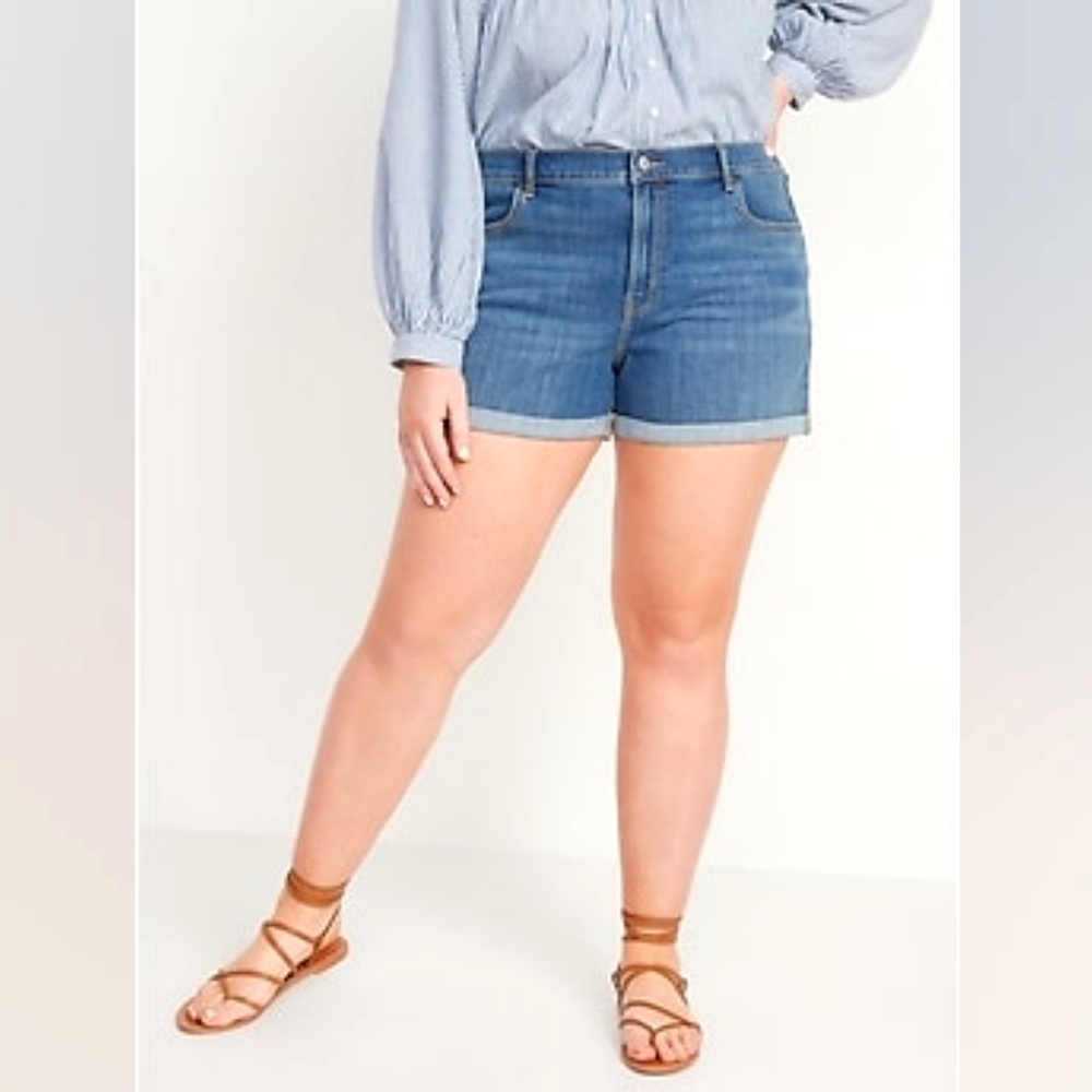 Old Navy Rolled Hem 3.5" Inseam High Rise Jean Shorts Sz 14
